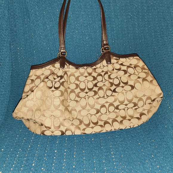Coach Purse - Picture 1 of 4